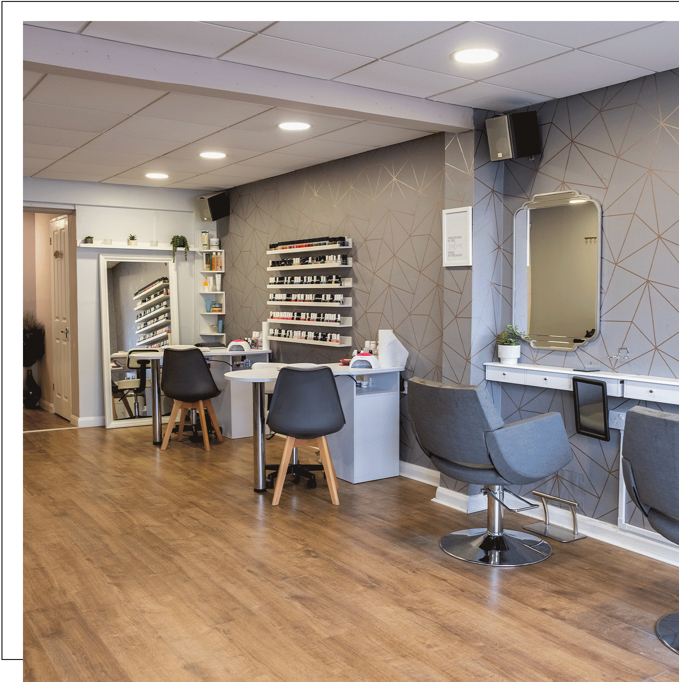 TH Studio Salon interior hero - Beauty services - Hair - Nails - Beauty